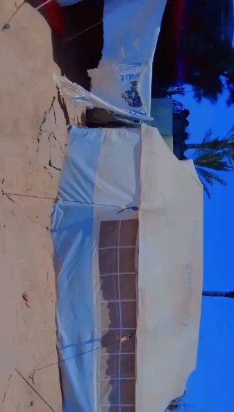 الخيمة من الخارج